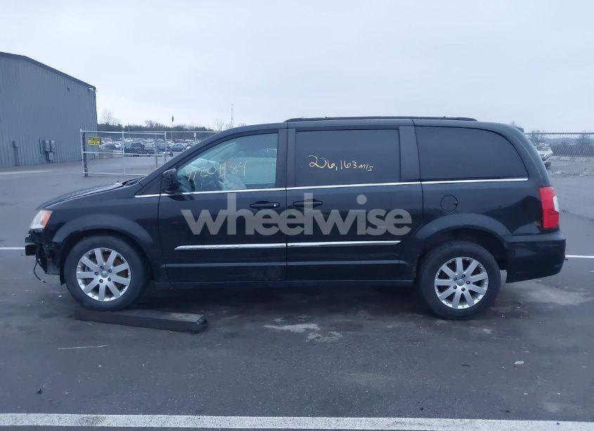 Photo 15 of 2013 Chrysler Town & COUNTRY TOURING (VIN 2C4RC1BG4DR557665)