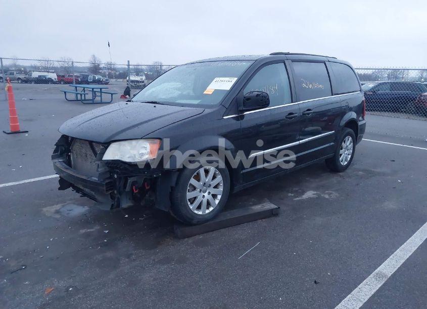 Photo 2 of 2013 Chrysler Town & COUNTRY TOURING (VIN 2C4RC1BG4DR557665)