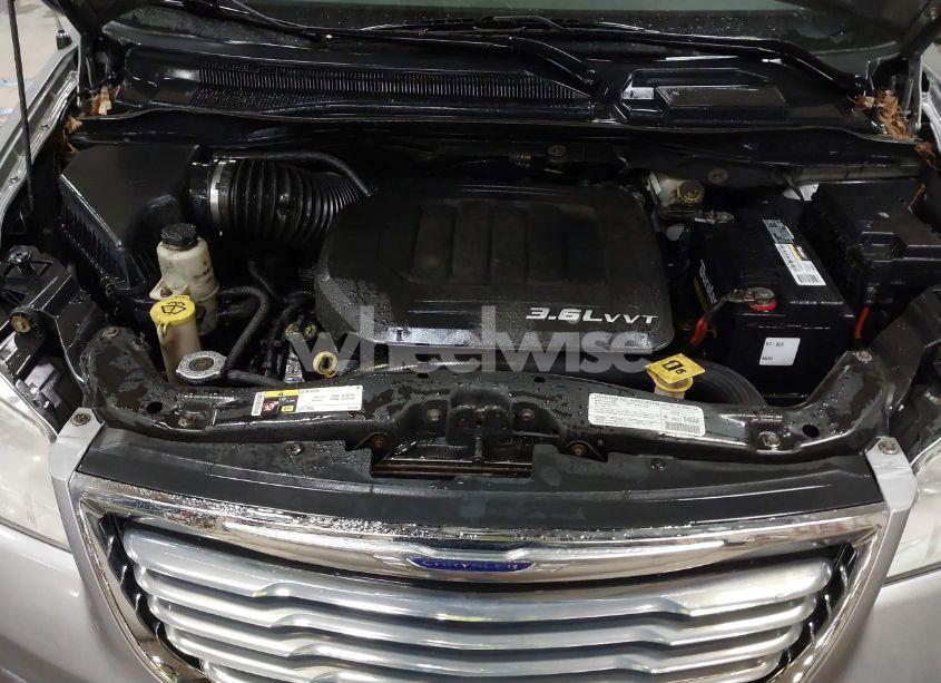 Photo 10 of 2013 Chrysler Town & COUNTRY TOURING (VIN 2C4RC1BG4DR578032)