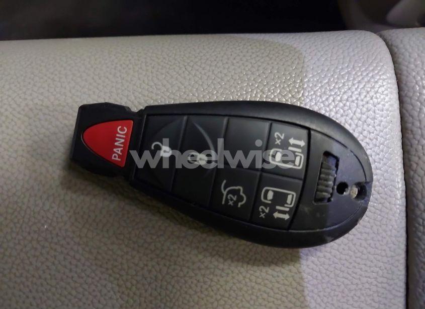 Photo 11 of 2013 Chrysler Town & COUNTRY TOURING (VIN 2C4RC1BG4DR578032)