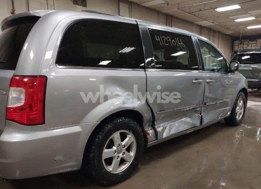 Photo 12 of 2013 Chrysler Town & COUNTRY TOURING (VIN 2C4RC1BG4DR578032)