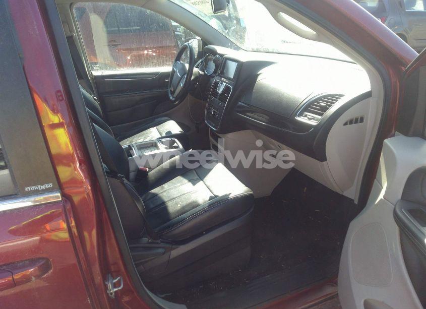 Photo 5 of 2013 Chrysler Town & COUNTRY TOURING (VIN 2C4RC1BG4DR583411)