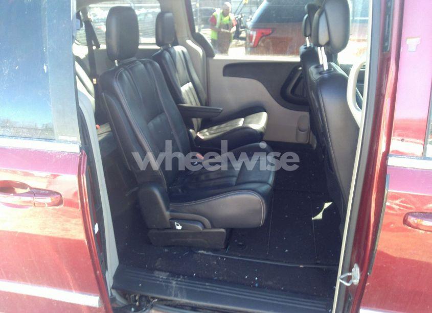 Photo 8 of 2013 Chrysler Town & COUNTRY TOURING (VIN 2C4RC1BG4DR583411)