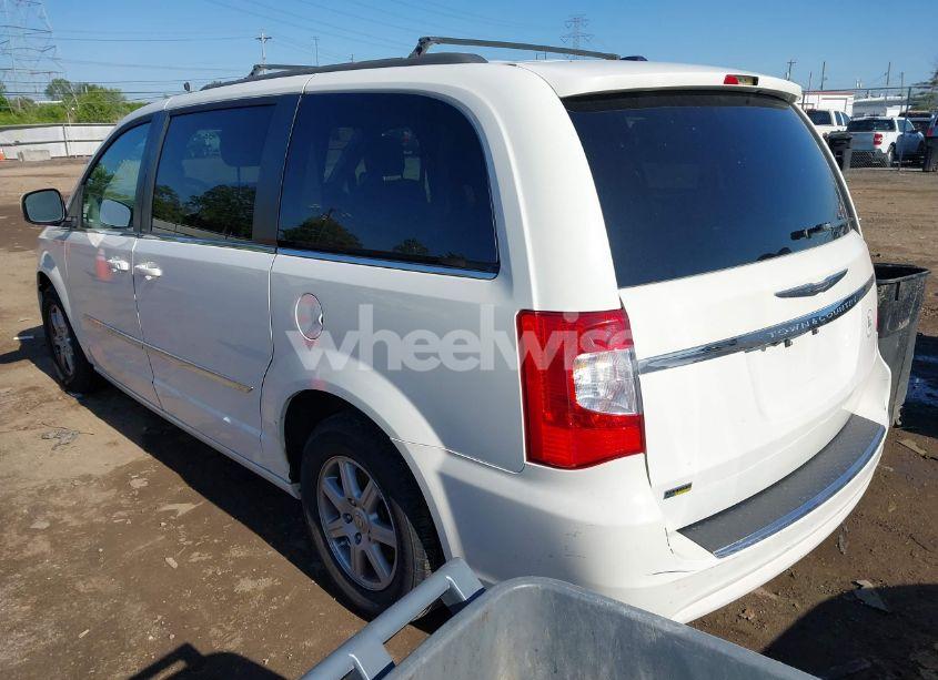 Photo 3 of 2013 Chrysler Town & COUNTRY TOURING (VIN 2C4RC1BG4DR583845)