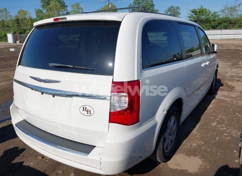 Photo 4 of 2013 Chrysler Town & COUNTRY TOURING (VIN 2C4RC1BG4DR583845)