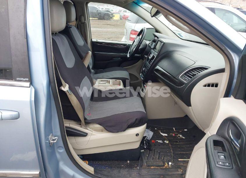 Photo 5 of 2013 Chrysler Town & COUNTRY TOURING (VIN 2C4RC1BG4DR605634)