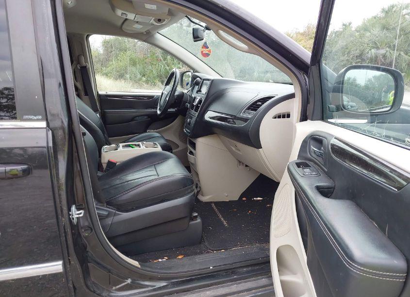 Photo 5 of 2013 Chrysler Town & COUNTRY TOURING (VIN 2C4RC1BG4DR620232)