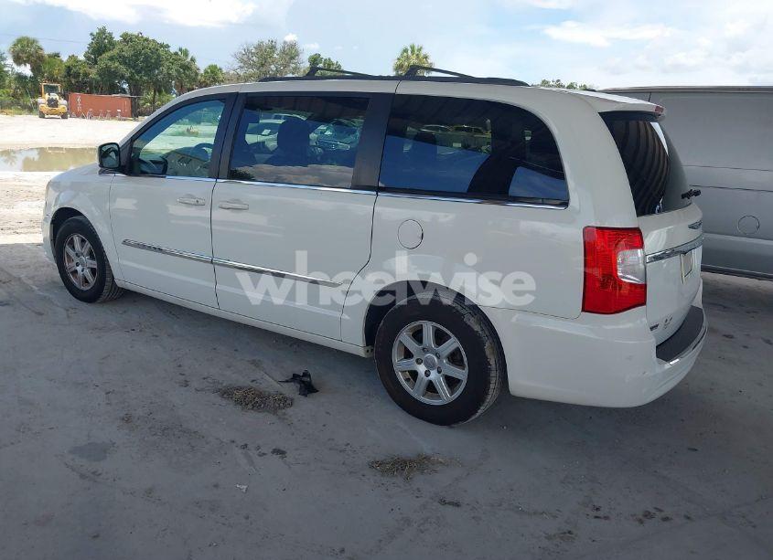 Photo 3 of 2013 Chrysler Town & COUNTRY TOURING (VIN 2C4RC1BG4DR629853)