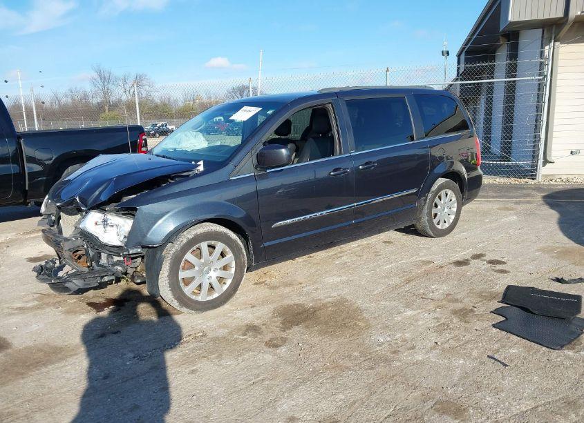 Photo 2 of 2013 Chrysler Town & COUNTRY TOURING (VIN 2C4RC1BG4DR653246)
