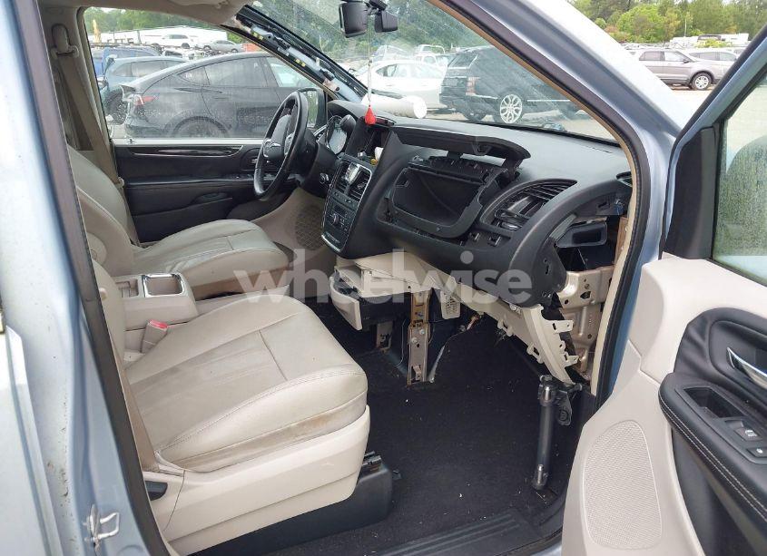 Photo 5 of 2013 Chrysler Town & COUNTRY TOURING (VIN 2C4RC1BG4DR662576)