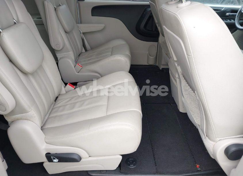 Photo 8 of 2013 Chrysler Town & COUNTRY TOURING (VIN 2C4RC1BG4DR662576)