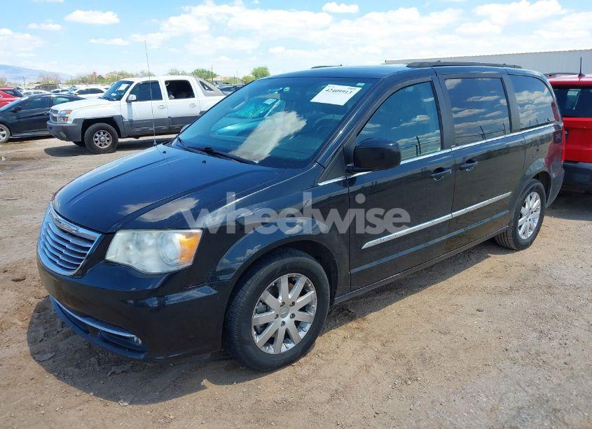 Photo 2 of 2013 Chrysler Town & COUNTRY TOURING (VIN 2C4RC1BG4DR723926)