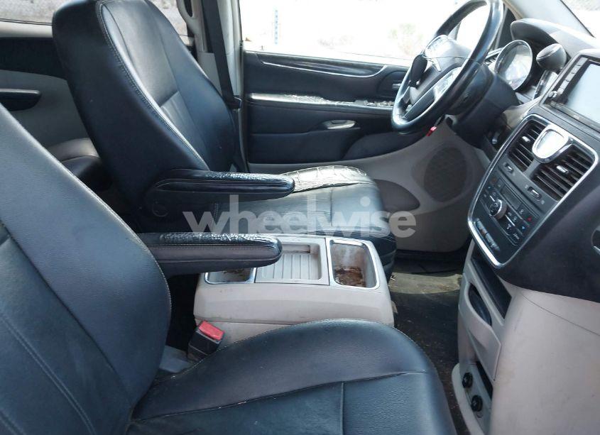 Photo 5 of 2013 Chrysler Town & COUNTRY TOURING (VIN 2C4RC1BG4DR723926)