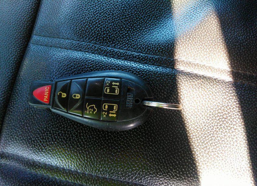 Photo 11 of 2013 Chrysler Town & COUNTRY TOURING (VIN 2C4RC1BG4DR737485)