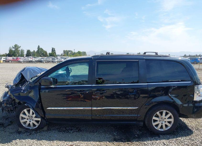 Photo 15 of 2013 Chrysler Town & COUNTRY TOURING (VIN 2C4RC1BG4DR758868)