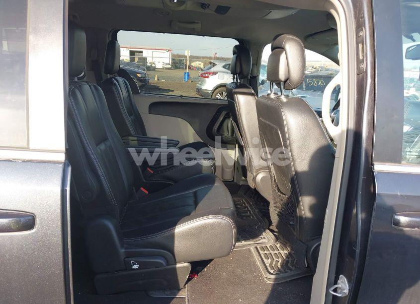 Photo 8 of 2013 Chrysler Town & COUNTRY TOURING (VIN 2C4RC1BG4DR781521)