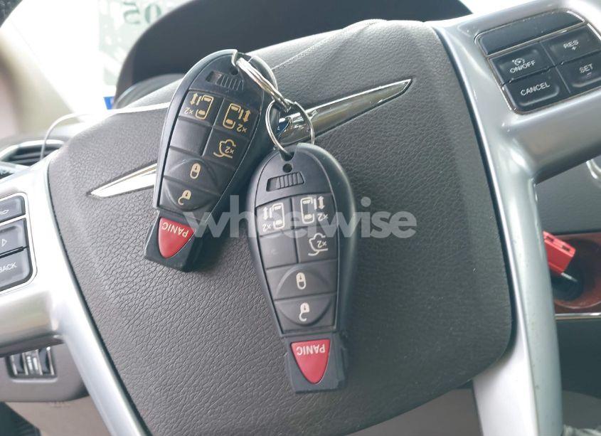 Photo 11 of 2013 Chrysler Town & COUNTRY TOURING (VIN 2C4RC1BG4DR803078)