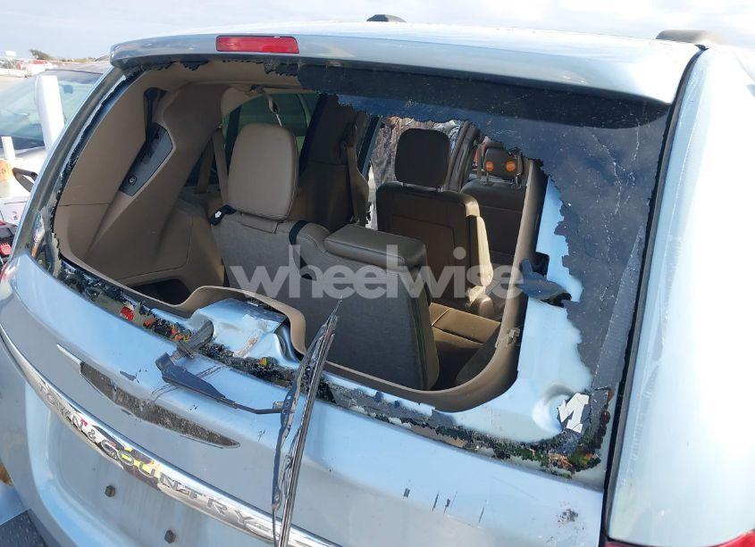 Photo 12 of 2013 Chrysler Town & COUNTRY TOURING (VIN 2C4RC1BG4DR803078)