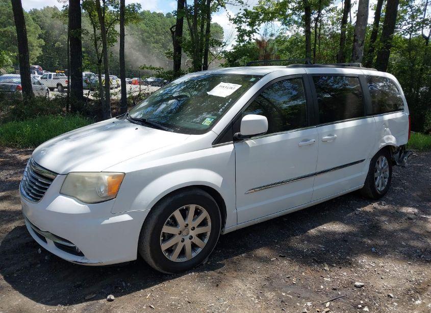 Photo 2 of 2013 Chrysler Town & COUNTRY TOURING (VIN 2C4RC1BG4DR815862)