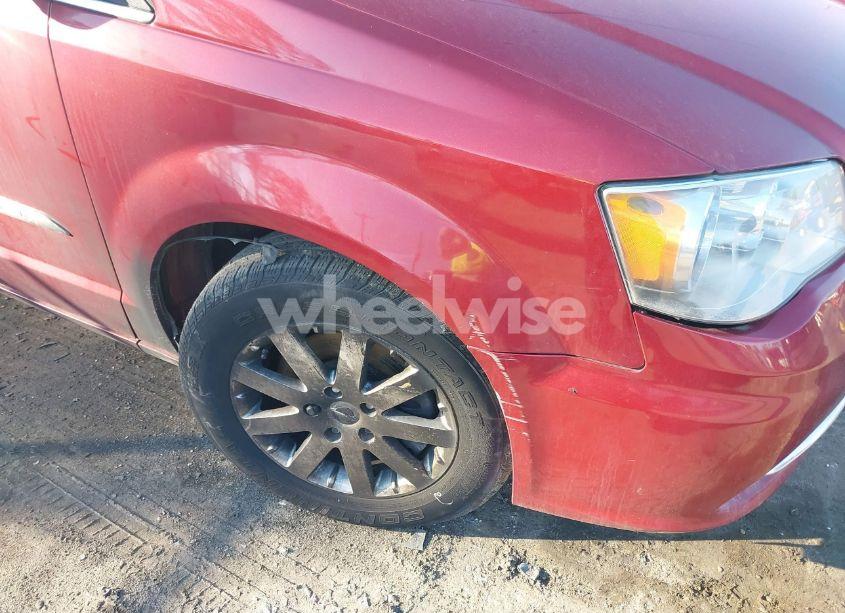 Photo 6 of 2014 Chrysler Town & COUNTRY TOURING (VIN 2C4RC1BG4ER112845)