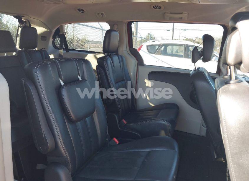 Photo 8 of 2014 Chrysler Town & COUNTRY TOURING (VIN 2C4RC1BG4ER112845)