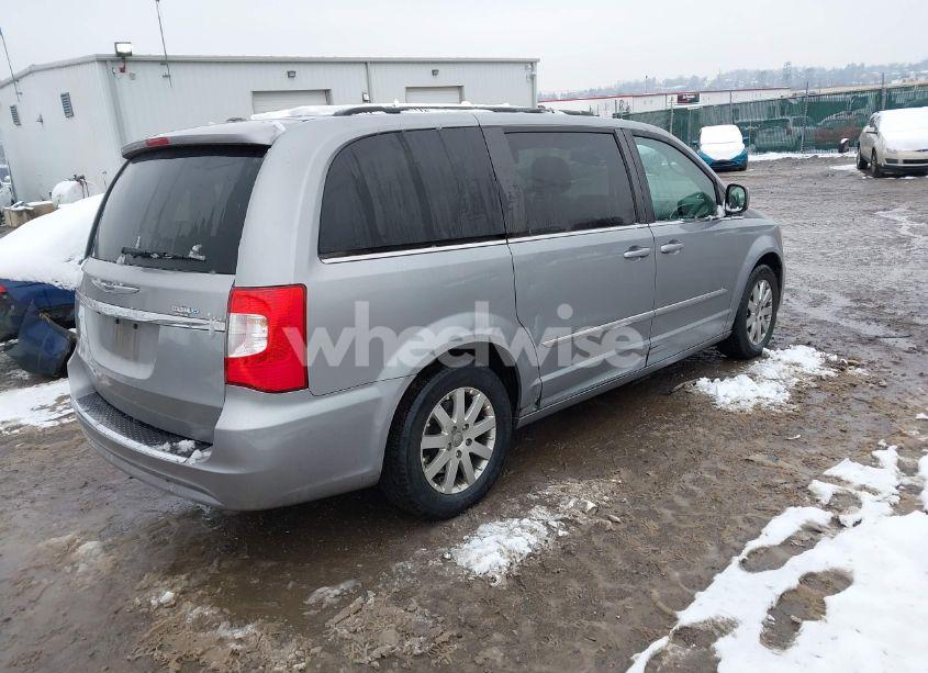 Photo 4 of 2014 Chrysler Town & COUNTRY TOURING (VIN 2C4RC1BG4ER168512)