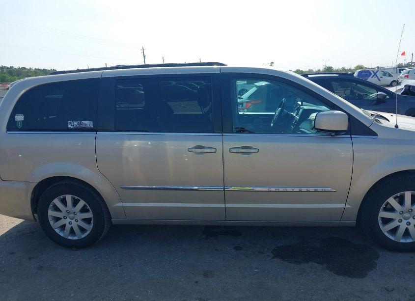 Photo 13 of 2014 Chrysler Town & COUNTRY TOURING (VIN 2C4RC1BG4ER183513)