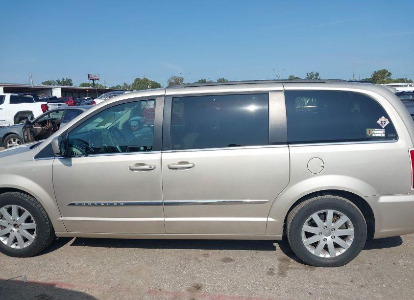 Photo 14 of 2014 Chrysler Town & COUNTRY TOURING (VIN 2C4RC1BG4ER183513)