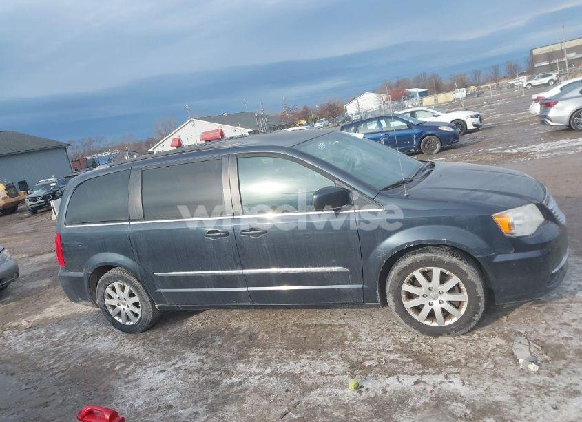 Photo 13 of 2014 Chrysler Town & COUNTRY TOURING (VIN 2C4RC1BG4ER198545)