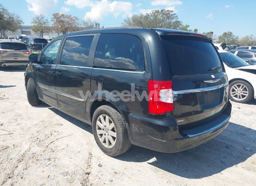 Photo 3 of 2014 Chrysler Town & COUNTRY TOURING (VIN 2C4RC1BG4ER211391)