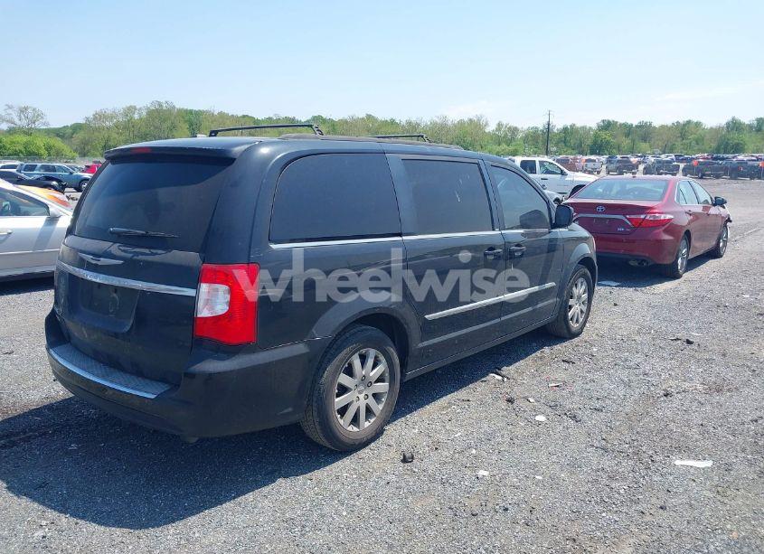 Photo 4 of 2014 Chrysler Town & COUNTRY TOURING (VIN 2C4RC1BG4ER217711)