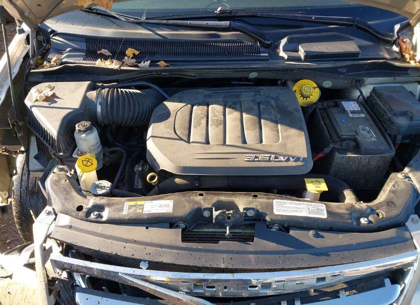 Photo 10 of 2014 Chrysler Town & COUNTRY TOURING (VIN 2C4RC1BG4ER232077)