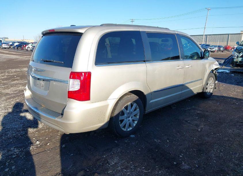 Photo 4 of 2014 Chrysler Town & COUNTRY TOURING (VIN 2C4RC1BG4ER232077)