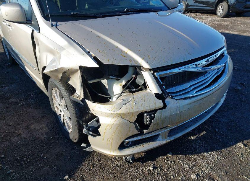 Photo 6 of 2014 Chrysler Town & COUNTRY TOURING (VIN 2C4RC1BG4ER232077)