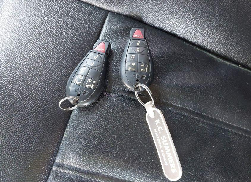 Photo 11 of 2014 Chrysler Town & COUNTRY TOURING (VIN 2C4RC1BG4ER233942)