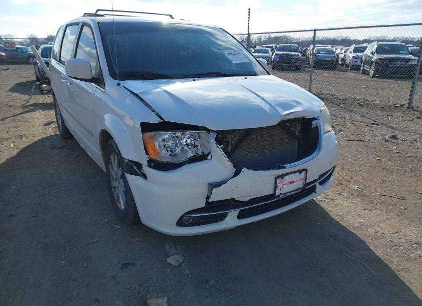 Photo 6 of 2014 Chrysler Town & COUNTRY TOURING (VIN 2C4RC1BG4ER233942)