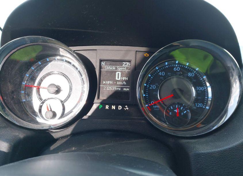 Photo 7 of 2014 Chrysler Town & COUNTRY TOURING (VIN 2C4RC1BG4ER233942)