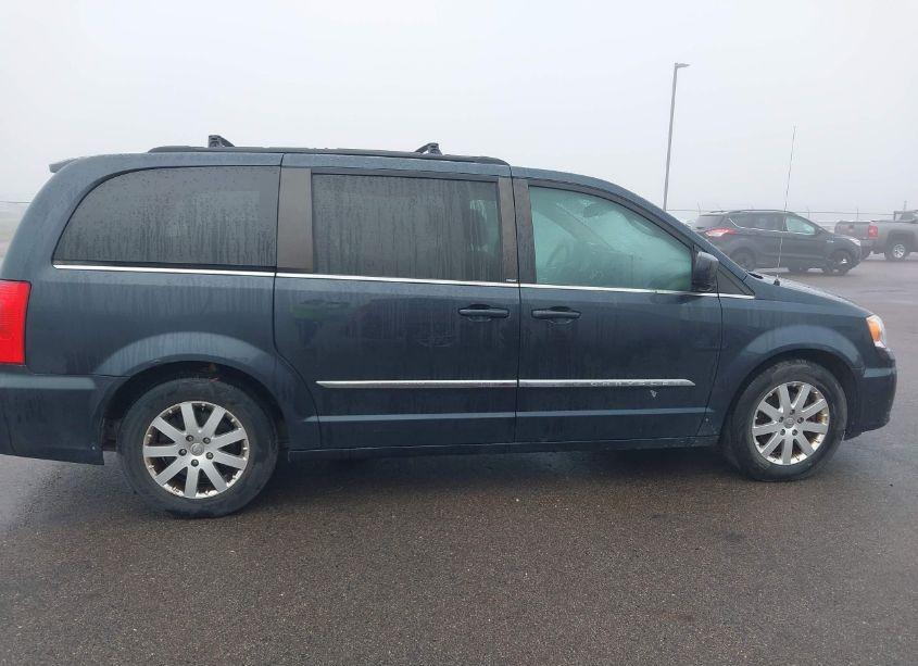 Photo 13 of 2014 Chrysler Town & COUNTRY TOURING (VIN 2C4RC1BG4ER271266)