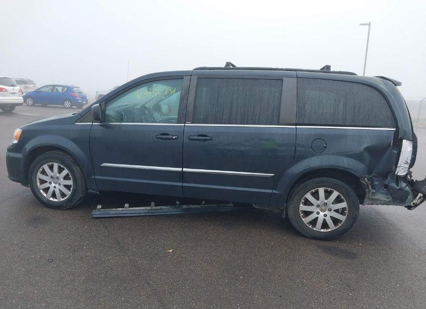 Photo 14 of 2014 Chrysler Town & COUNTRY TOURING (VIN 2C4RC1BG4ER271266)