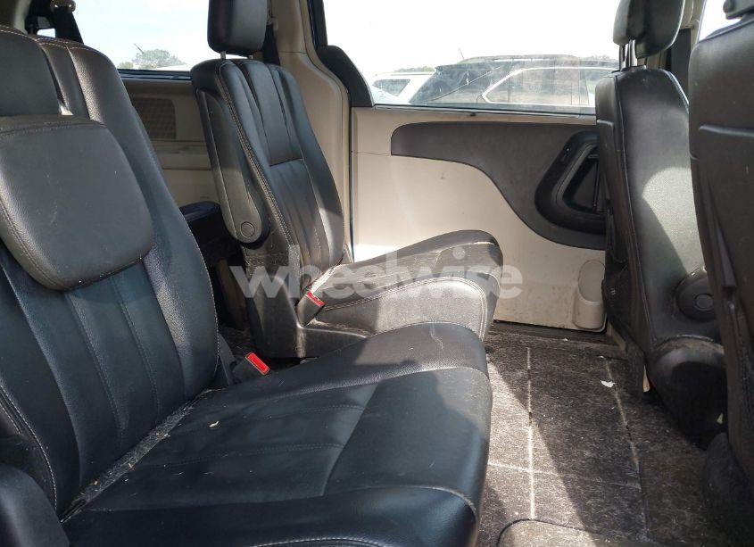 Photo 8 of 2014 Chrysler Town & COUNTRY TOURING (VIN 2C4RC1BG4ER285751)