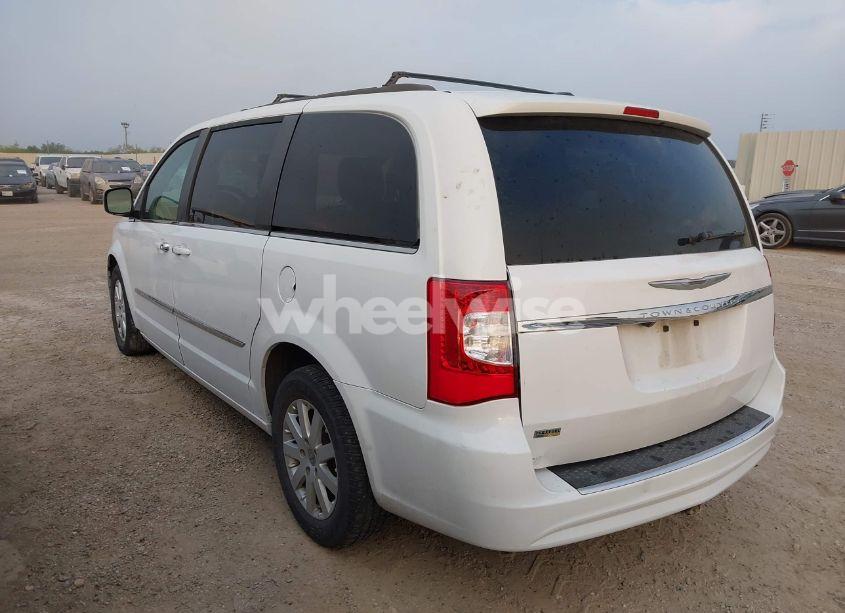 Photo 3 of 2014 Chrysler Town & COUNTRY TOURING (VIN 2C4RC1BG4ER292232)