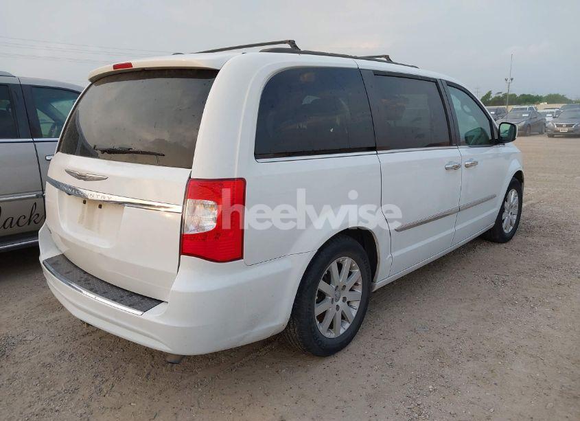 Photo 4 of 2014 Chrysler Town & COUNTRY TOURING (VIN 2C4RC1BG4ER292232)