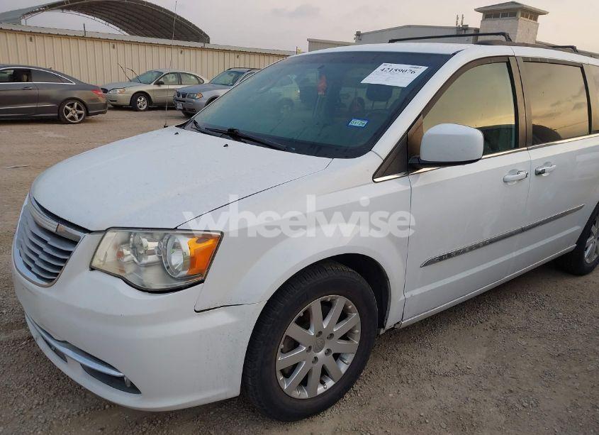 Photo 6 of 2014 Chrysler Town & COUNTRY TOURING (VIN 2C4RC1BG4ER292232)