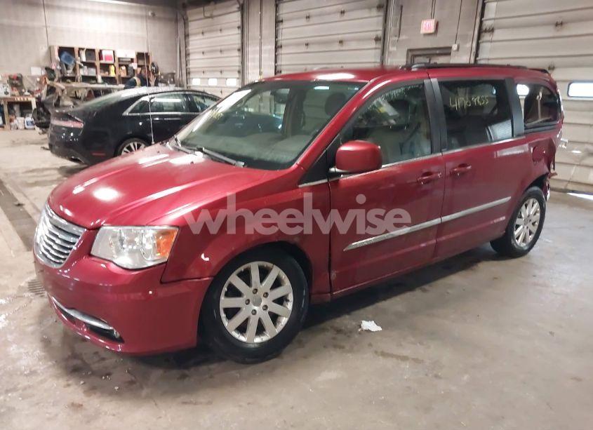 Photo 2 of 2014 Chrysler Town & COUNTRY TOURING (VIN 2C4RC1BG4ER300541)
