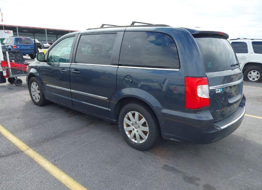 Photo 3 of 2014 Chrysler Town & COUNTRY TOURING (VIN 2C4RC1BG4ER310955)