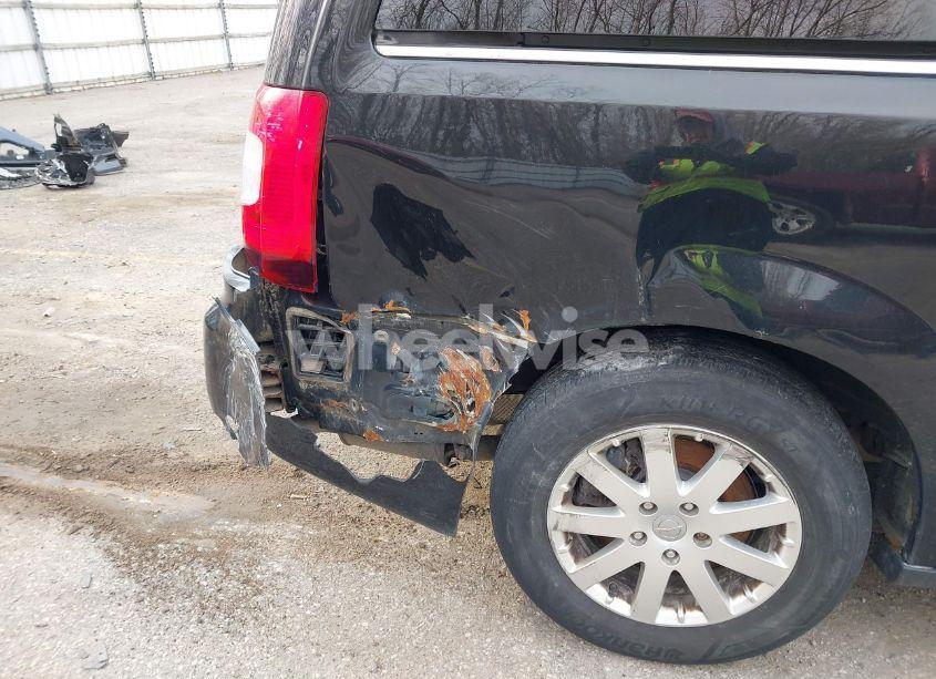 Photo 13 of 2014 Chrysler Town & COUNTRY TOURING (VIN 2C4RC1BG4ER330039)