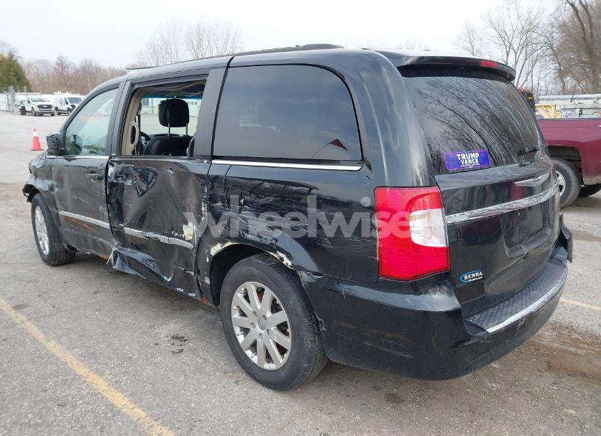 Photo 3 of 2014 Chrysler Town & COUNTRY TOURING (VIN 2C4RC1BG4ER330039)