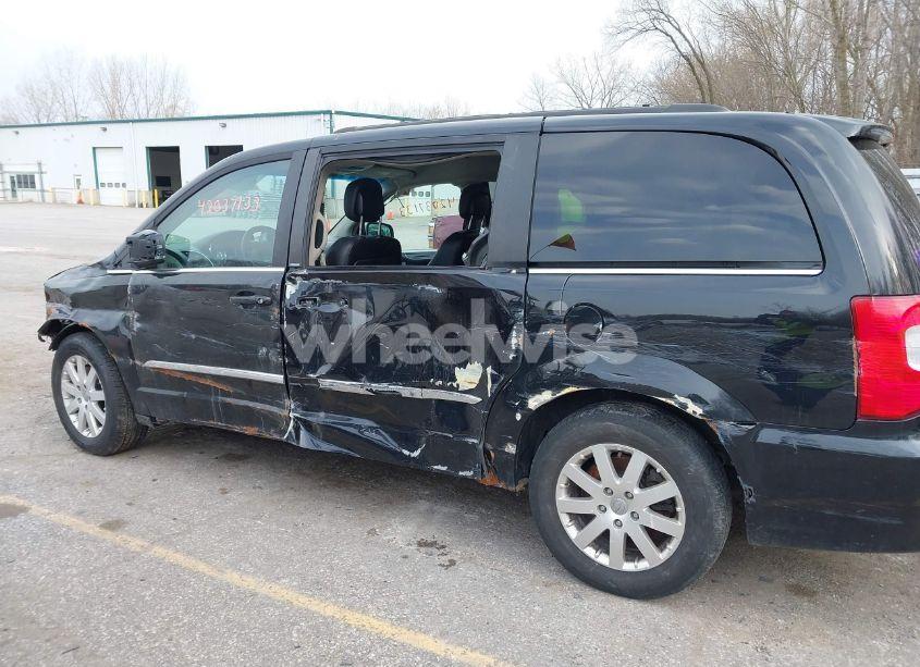 Photo 6 of 2014 Chrysler Town & COUNTRY TOURING (VIN 2C4RC1BG4ER330039)