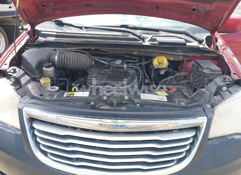 Photo 10 of 2014 Chrysler Town & COUNTRY TOURING (VIN 2C4RC1BG4ER363638)