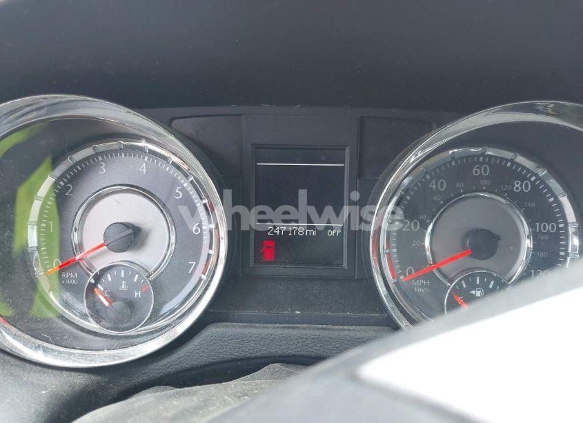 Photo 7 of 2014 Chrysler Town & COUNTRY TOURING (VIN 2C4RC1BG4ER363638)